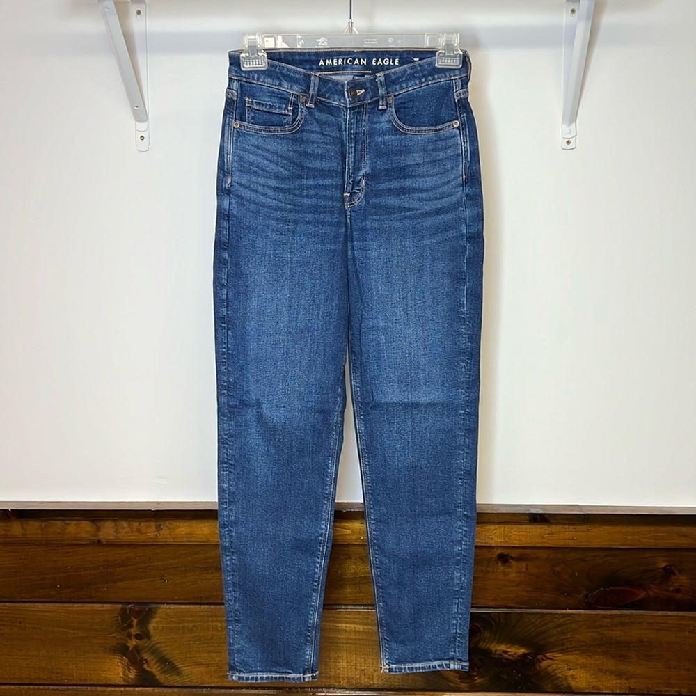 AEO Dark Wash‎ No Distressing Mom Jeans- 6 LONG